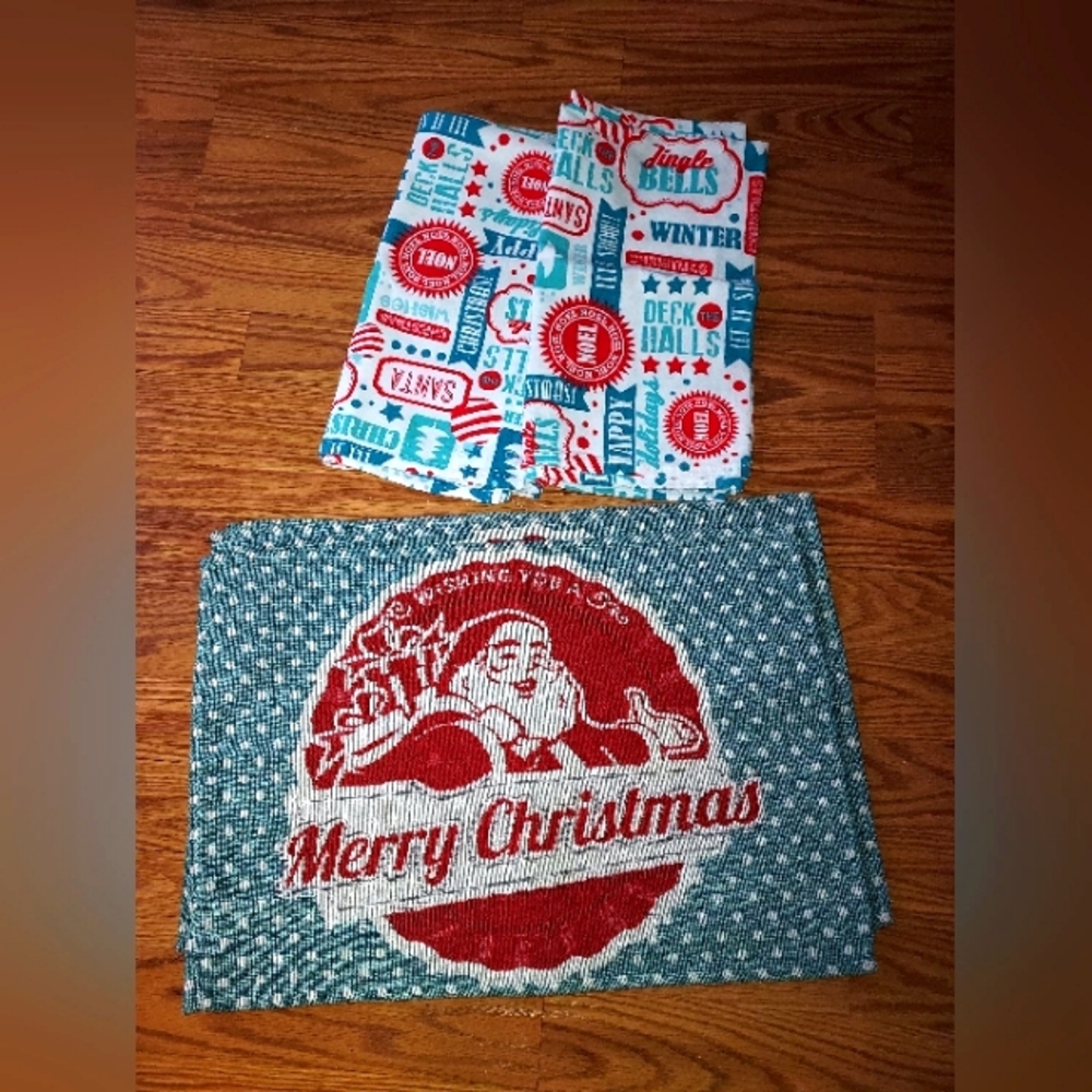 Christmas placemats and hand towels bundle